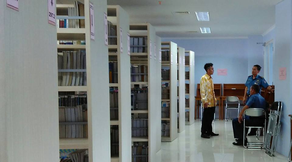 Optimalisasi Layanan Sirkulasi di Perpustakaan Politeknik Negeri Malang  (Rahmania Ainur Rosida-19680056)